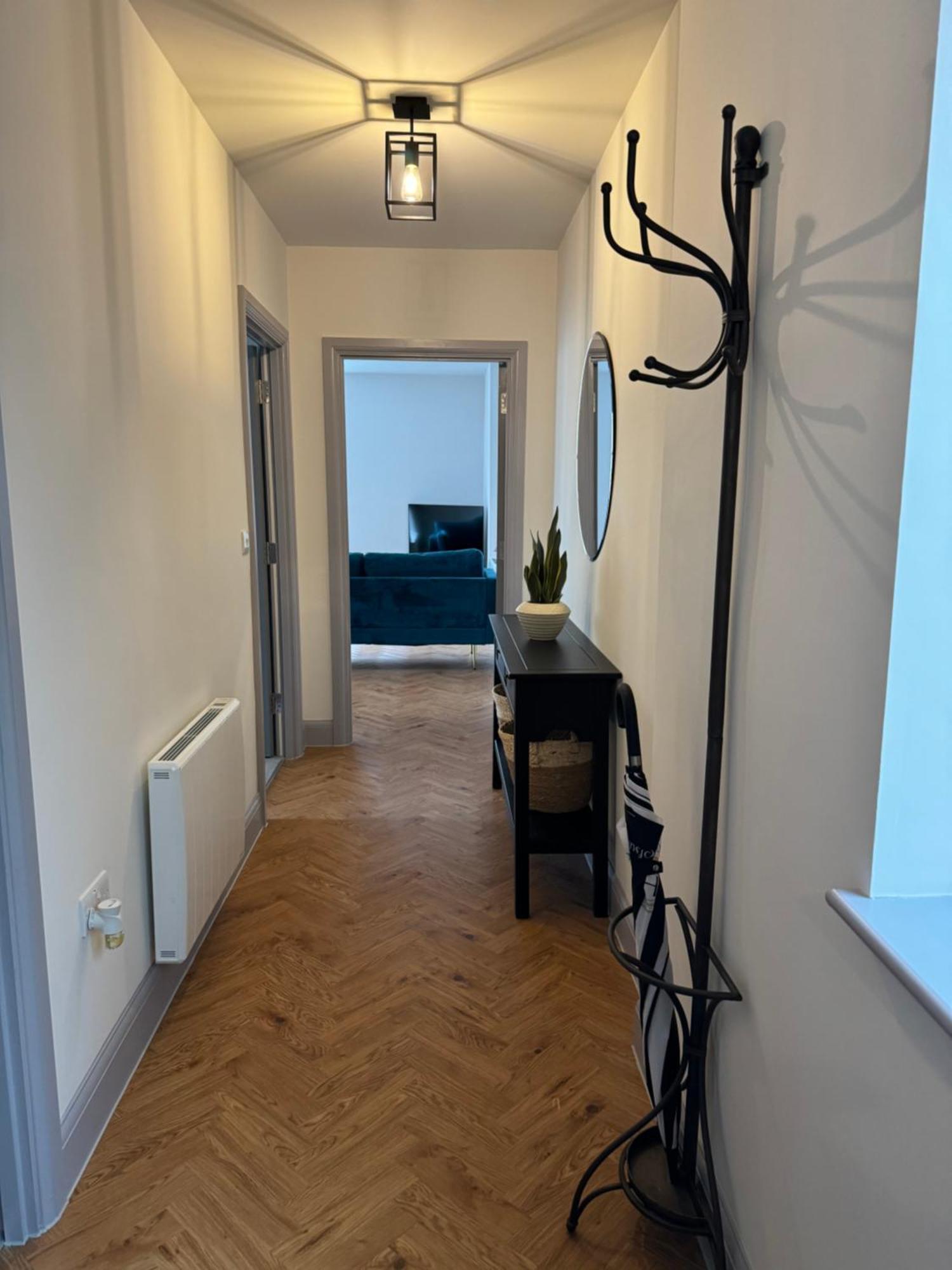 Haus Of Sulis, City Centre Apartment With Lift Access Bath Kültér fotó
